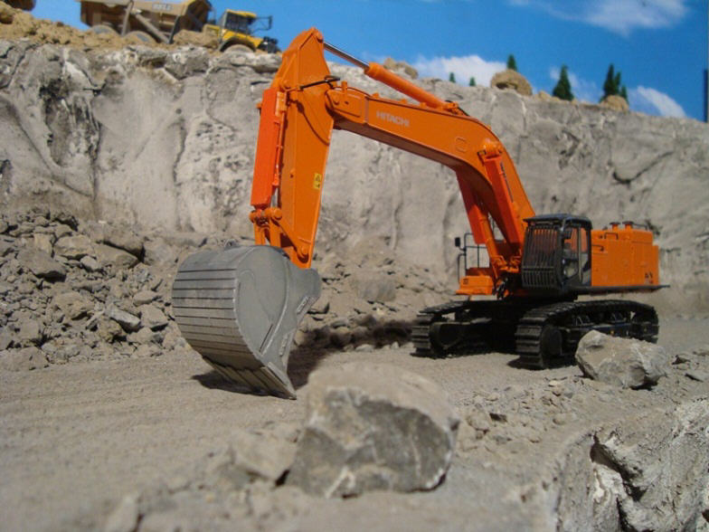 プレスト WSI Hitachi ZX870 1:50 - General Topics - DHS Forum